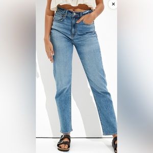 American Eagle Size 12 stretch Highest Rise 90’s Boyfriend Jeans